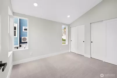 503 NE 42nd Street, Seattle, WA 98105 - Photo 16