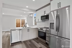 503 NE 42nd St, Seattle, WA 98105 - Photo 4