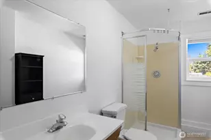 2802 NE 23rd Pl, Renton, WA 98056 - Photo 24