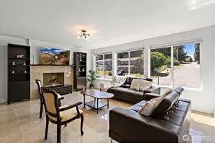 2802 NE 23rd Pl, Renton, WA 98056 - Photo 4