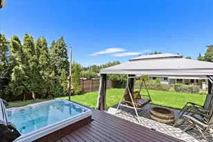2802 NE 23rd Pl, Renton, WA 98056 - Photo 14