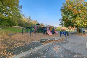 6726 35th Pl S, Seattle, WA 98118 - Photo 22