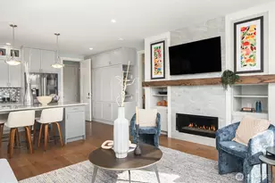 8004 Burke Ave N, Seattle, WA 98103 - Photo 30