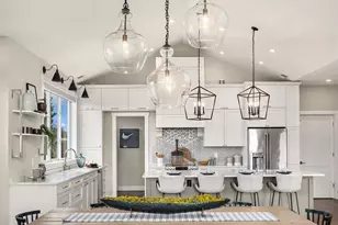 8004 Burke Ave N, Seattle, WA 98103 - Photo 10