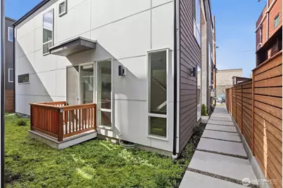1816 24th Avenue S, Seattle, WA 98144 - Photo 1