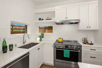 7637 46th Avenue S #A, Seattle, WA 98118 - Photo 16