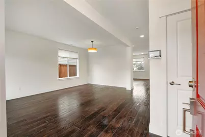 916 SW 341st St, Federal Way, WA 98023 - Photo 6