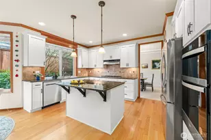 18725 35th Drive SE, Bothell, WA 98012 - Photo 10