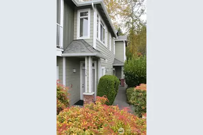 538 241st Lane SE, Sammamish, WA 98074 - Photo 10