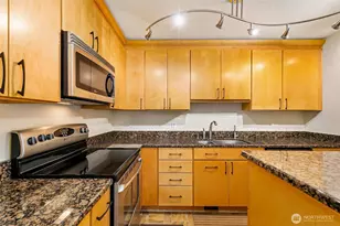 13620 NE 7th St, Bellevue, WA 98005 - Photo 6