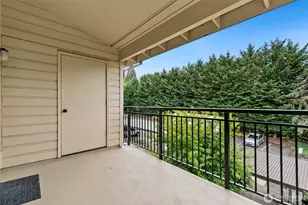 13620 NE 7th St, Bellevue, WA 98005 - Photo 14