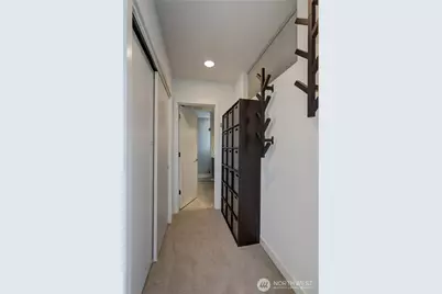 3931 California Avenue SW, Seattle, WA 94116 - Photo 18