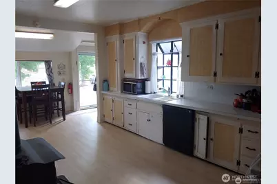 664 Rhoades Road, Winlock, WA 98596 - Photo 8