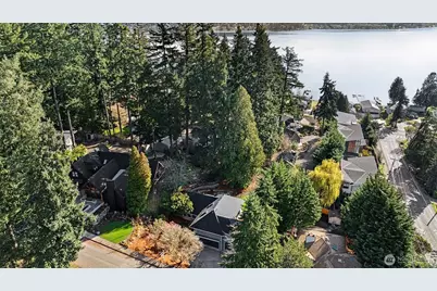 3320 168th Place SE, Bellevue, WA 98008 - Photo 2