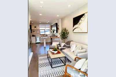 604 NW 77th Street #D, Seattle, WA 98117 - Photo 2