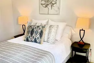 604 NW 77th St, Seattle, WA 98117 - Photo 8