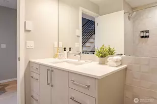 1709 20th Ave, Seattle, WA 98122 - Photo 18