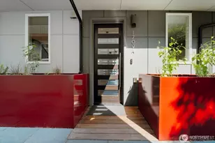 1709 20th Ave, Seattle, WA 98122 - Photo 2