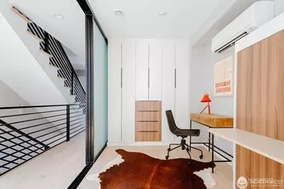 1709 20th Ave #A, Seattle, WA 98122 - Photo 10