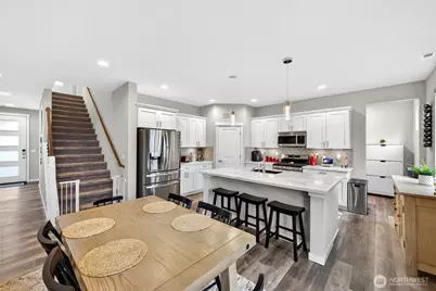 2210 SW Putnam Dr., Oak Harbor, WA 98277 - Photo 8