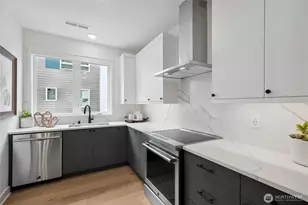 12217 137th Pl NE, Redmond, WA 98052 - Photo 8