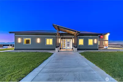 4232 Desmarais Road, Moxee, WA 98936 - Photo 2