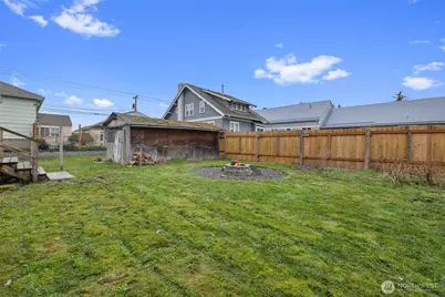 1011 E Fairhaven Avenue, Burlington, WA 98233 - Photo 18