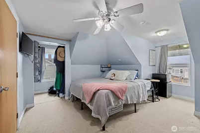 1011 E Fairhaven Avenue, Burlington, WA 98233 - Photo 12