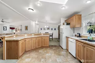 320 E Rivendell Rd, Grapeview, WA 98964 - Photo 12