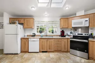 320 E Rivendell Rd, Grapeview, WA 98964 - Photo 14