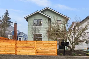 522 NE 89th St, Seattle, WA 98115 - Photo 2