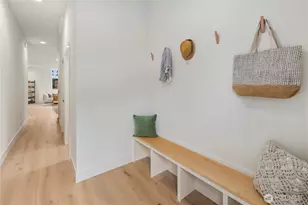 522 NE 89th St, Seattle, WA 98115 - Photo 18