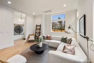 522 NE 89th St, Seattle, WA 98115 - Photo 8