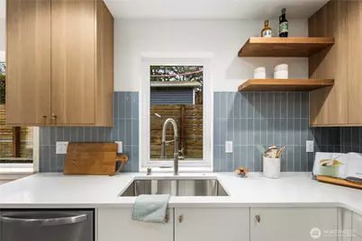 524 NE 89th Street #B, Seattle, WA 98115 - Photo 12