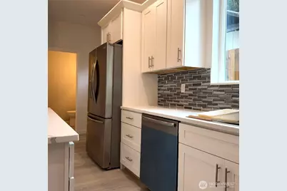 648 B SW 139th Street, Burien, WA 98166 - Photo 8