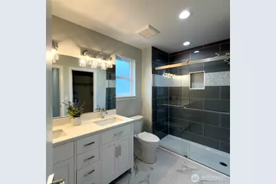 648 B SW 139th Street, Burien, WA 98166 - Photo 12