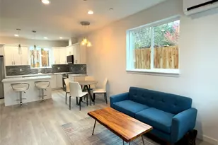 648 B SW 139th St, Burien, WA 98166 - Photo 2