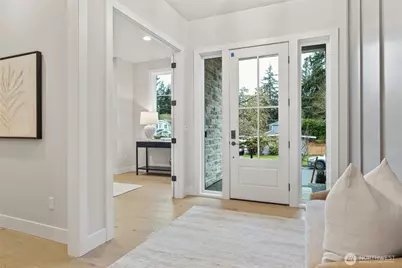 1606 146th Avenue SE, Bellevue, WA 98007 - Photo 2