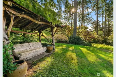 12423 SW 151st St, Vashon, WA 98070 - Photo 32