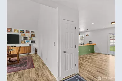 1355 McHugh Avenue, Enumclaw, WA 98022 - Photo 6