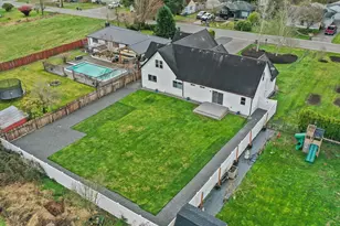 1355 McHugh Ave, Enumclaw, WA 98022 - Photo 36