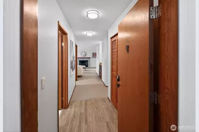 1101 Harbor Avenue SW #2D, Seattle, WA 98116 - Photo 2
