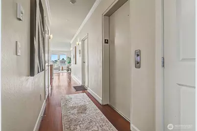 626 Glen Street #201, Edmonds, WA 98020 - Photo 4