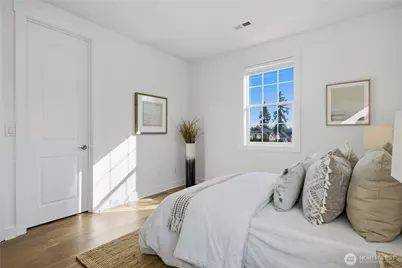 8402 121st Place SE, Newcastle, WA 98056 - Photo 18