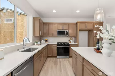 3301 219th Avenue E, Lake Tapps, WA 98391 - Photo 6