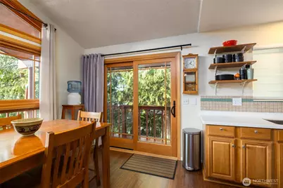 709 Shelter Bay Drive, La Conner, WA 98257 - Photo 2