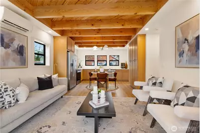 8253 Densmore Avenue N, Seattle, WA 98103 - Photo 12