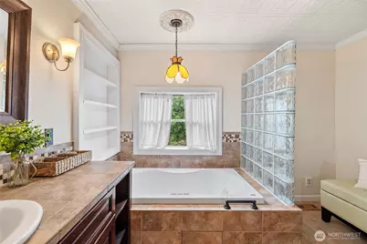 21260 Lake Sixteen Road, Mount Vernon, WA 98274 - Photo 16