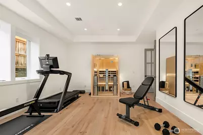 9812 NE 31st Street, Bellevue, WA 98004 - Photo 34