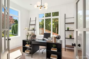 9812 NE 31st St, Bellevue, WA 98004 - Photo 16